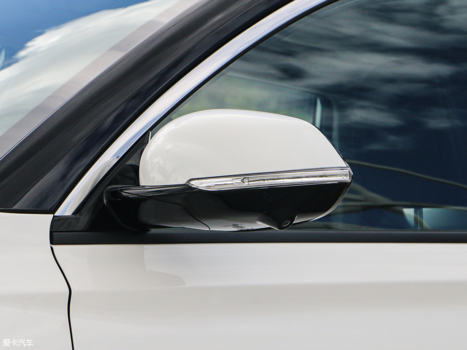 2020|L(fng)L(fng)AX7 1.6T Ԅ(dng)AIŞ VI