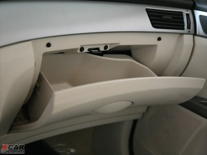 2009款1.6L 自动尊贵版 空间座椅