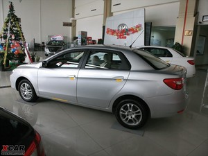 2009款1.6L 手动尊贵版 整体外观