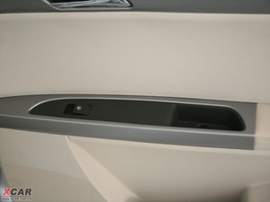 2009款1.6L 自动尊贵版 空间座椅