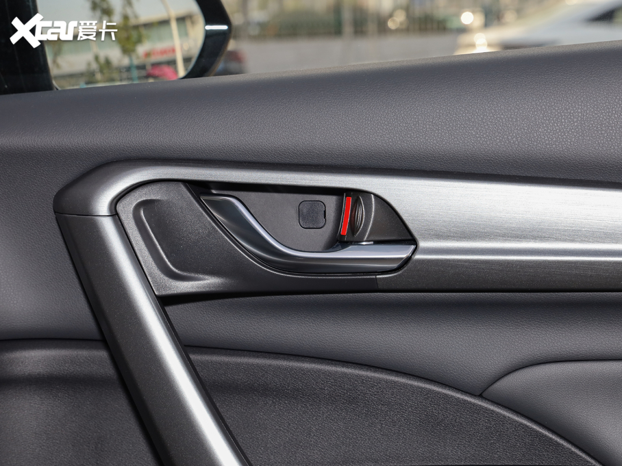 2021|L(fng)L(fng)AX7 1.6T Ԅ(dng)|(zh)Խ