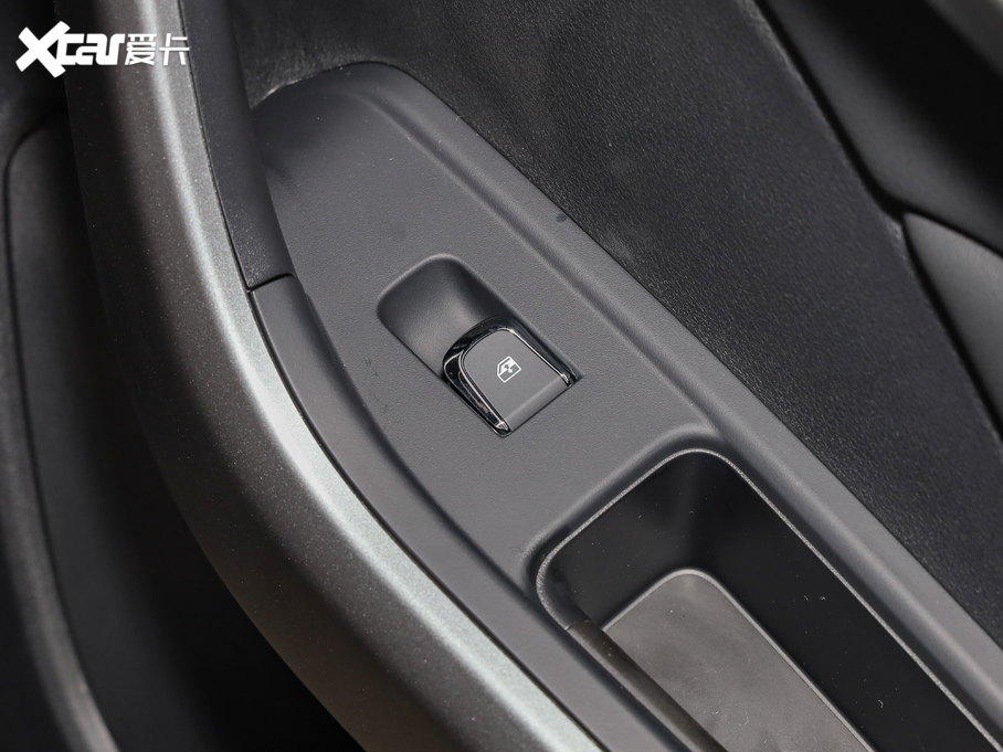 2021|L(fng)L(fng)AX7 1.6T Ԅ(dng)|(zh)Խ