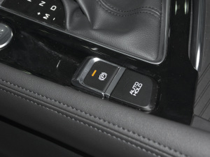 2021PRO 1.6T ԄӾ˰ v܇Ƅ