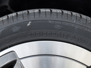 2021款改款 500 Pro 超享版  轮胎尺寸
