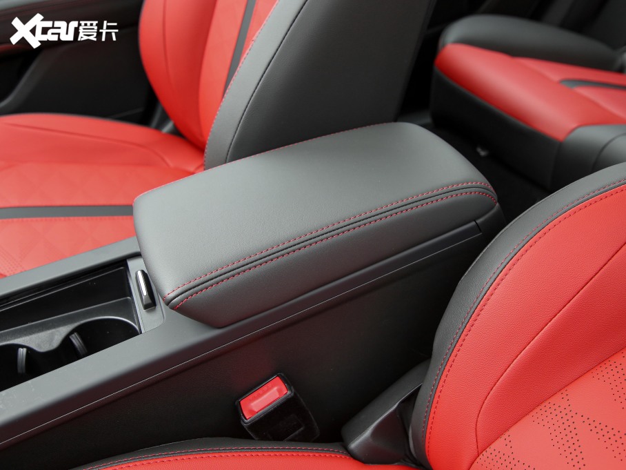 2021GS 230T Ԅ(dng)׷ʿ