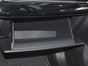 2022款马赫动力 1.5T 敢享版·悦 手套箱
