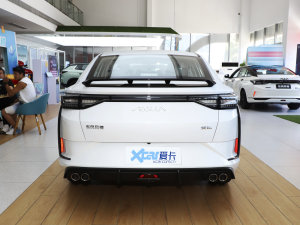 2023款马赫版 1.5L 自动荣耀版 正后	