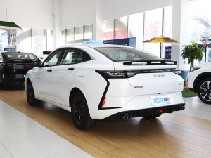 2023款马赫版 1.5L 自动荣耀版 左后45度