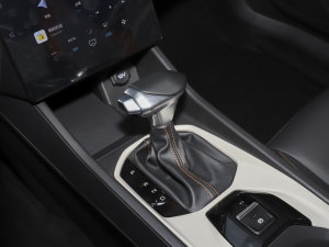 2023款马赫版 1.5L 自动荣耀版 换挡杆