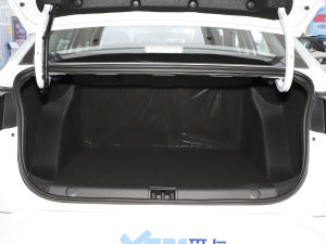2023款马赫版 1.5L 自动荣耀版 行李厢空间
