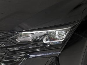 2023款1.5T 超幻潮爸版 大灯