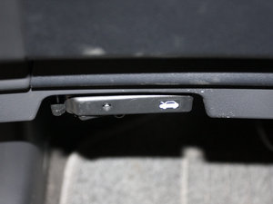 2011款1.6L 手动尊雅版 空间座椅