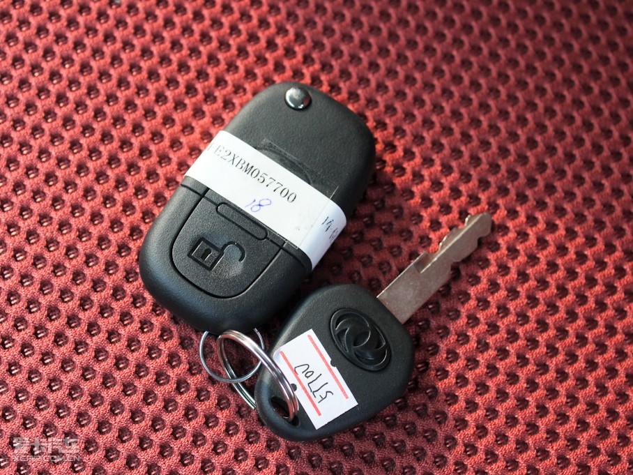 2011L(fng)CROSS 1.6L ք(dng)ݰ