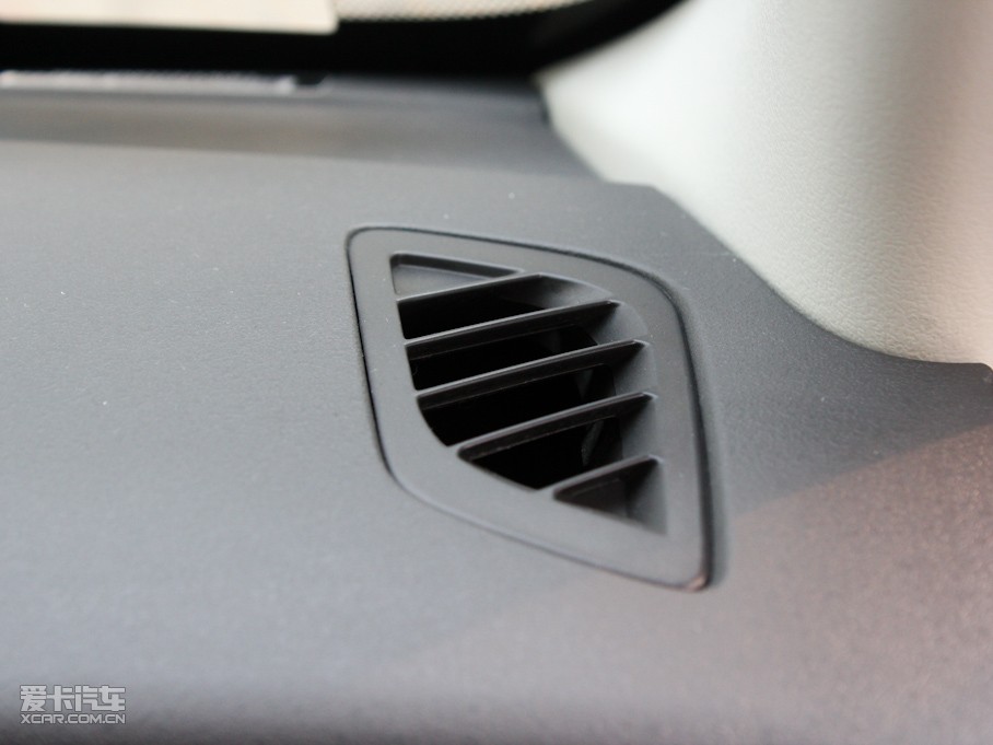 2011���L��CROSS 1.6L �ք����ݰ�