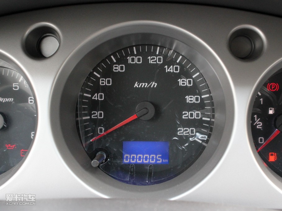 2011LCROSS 1.6L քݰ