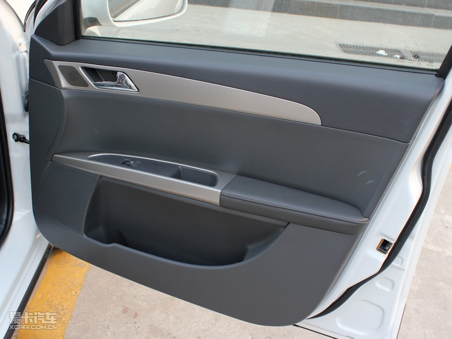 2011LCROSS 1.6L քݰ