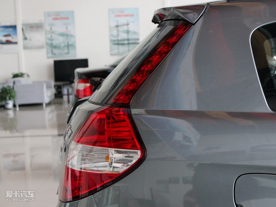 2011���L��CROSS 1.6L �ք����ݰ�