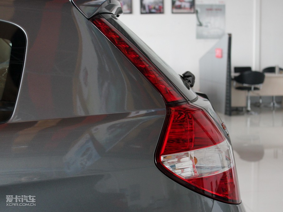 2011���L��CROSS 1.6L �ք����ݰ�