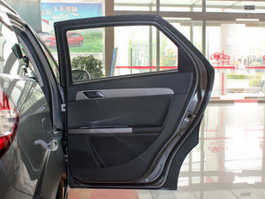 2011款1.6L 手动尊逸版 空间座椅
