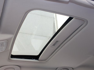 2011款1.6L 手动尊逸版 空间座椅