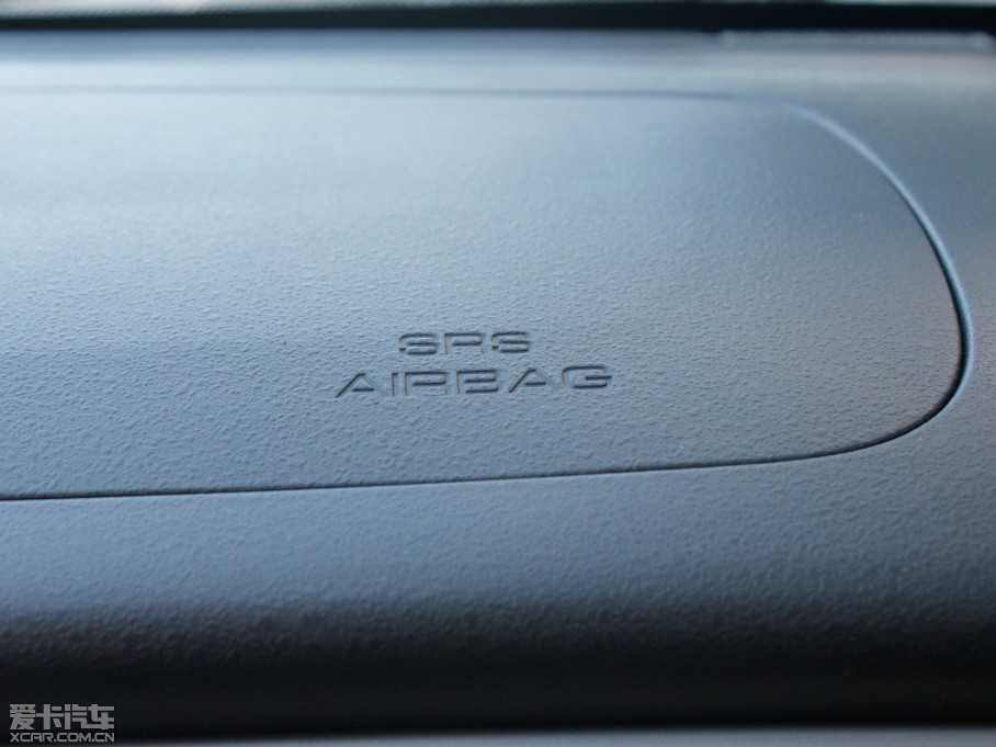 2012���L(f��ng)��CROSS 1.6L �ք�(d��ng)���а�