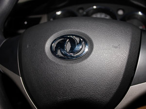 2012款1.6L 手动尊雅版 中控区