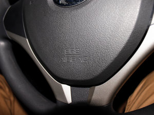 2012款1.6L 手动尊雅版 中控区
