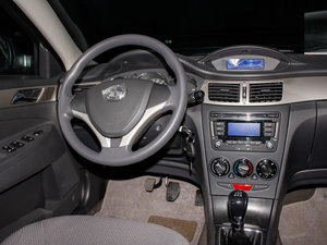 2012款1.6L 手动尊雅版 中控区