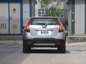 2012款1.6L 手动尊逸版 正后	