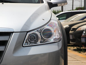 2012款1.6L 手动尊逸版 大灯