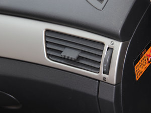 2012款1.6L 手动尊逸版 中控区
