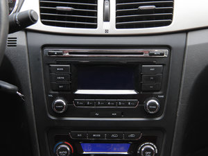 2012款1.6L 手动尊逸版 音响调节