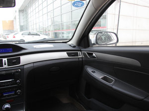 2012款1.6L 手动尊逸版 中控区
