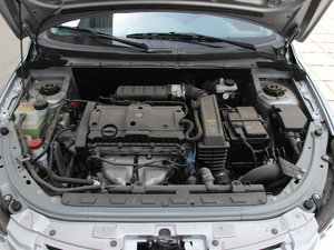 2012款1.6L 手动尊逸版 发动机