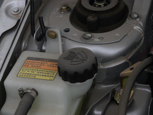 2012款1.6L 手动尊逸版 其它