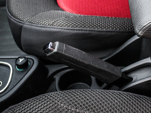 2013款1.5L 自动尊逸版 驻车制动器