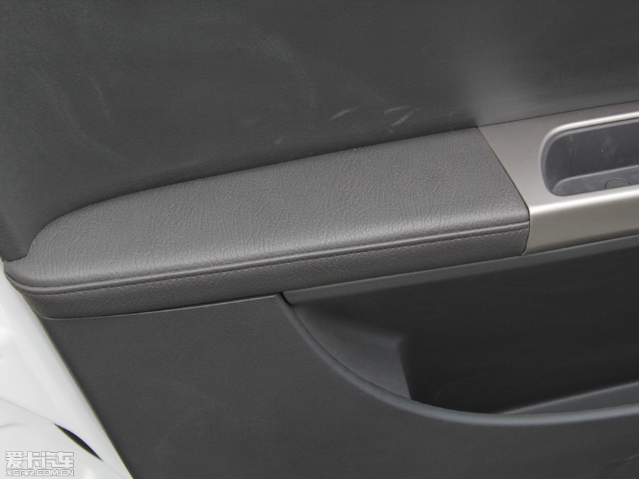 2014L(fng)CROSS 1.5L քӸж