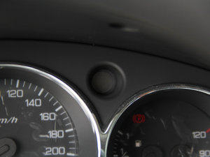 2014款1.5L 手动感恩版 中控区