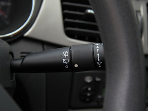 2014款1.5L 手动感恩版 中控区