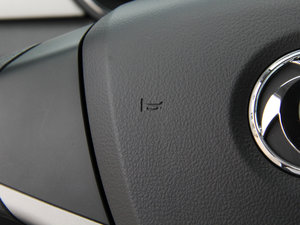 2014款1.5L 手动感恩版 中控区