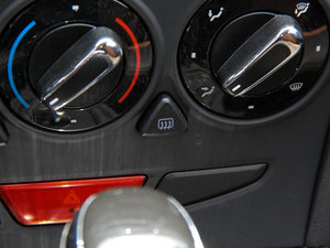 2014{ 1.5L Ԅ п؅^