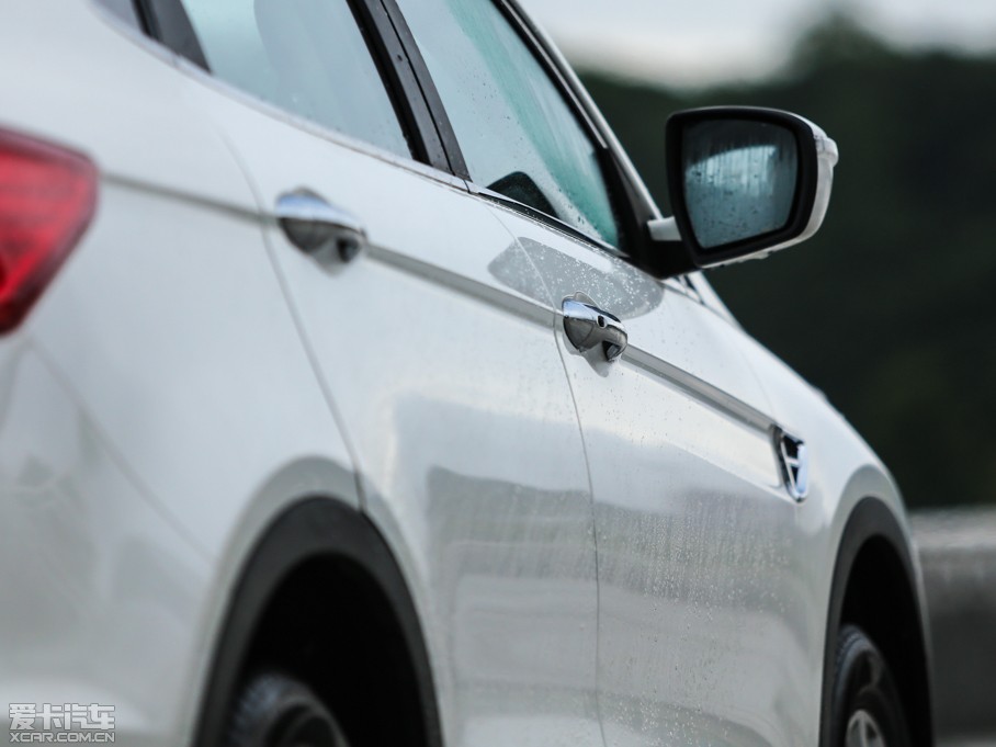 2015|L(fng)L(fng)AX7 2.3L Ԅ