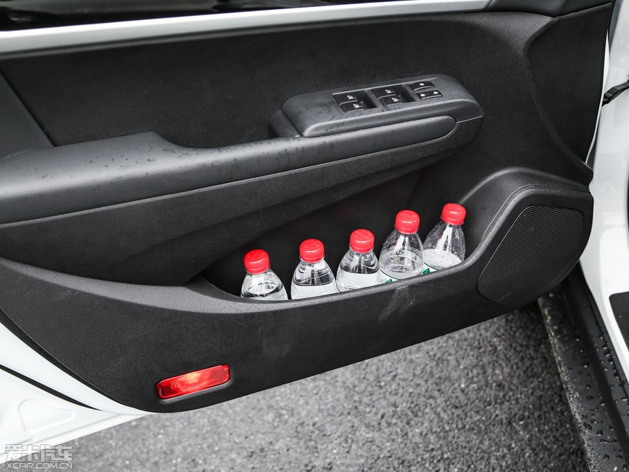 2015|L(fng)L(fng)AX7 2.3L Ԅ(dng)