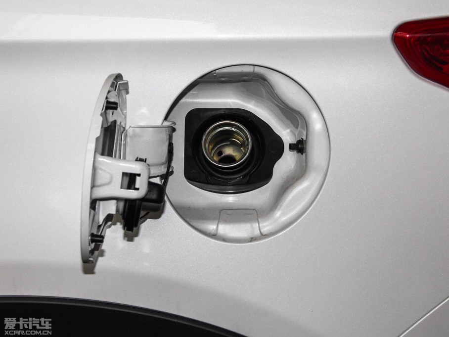 2015|L(fng)L(fng)AX7 2.3L Ԅ