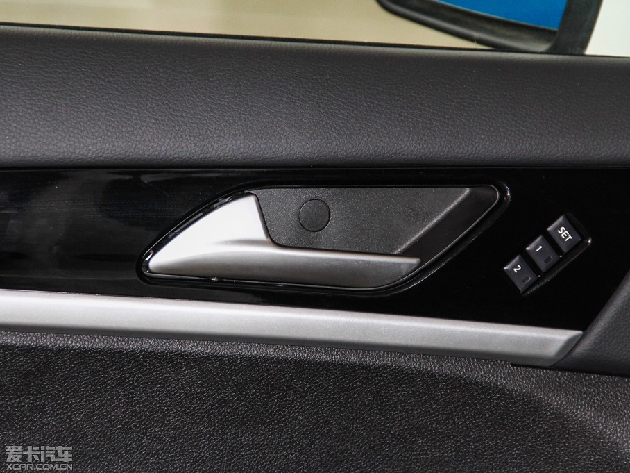 2015|L(fng)L(fng)AX7 2.3L Ԅ