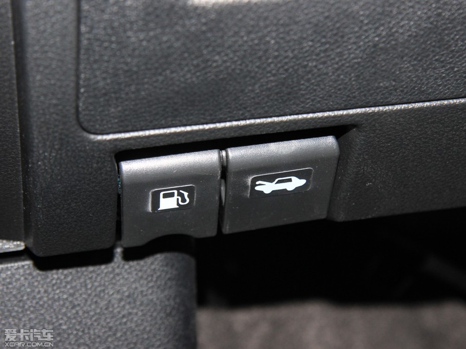 2015|L(fng)L(fng)AX7 2.0L քǐ