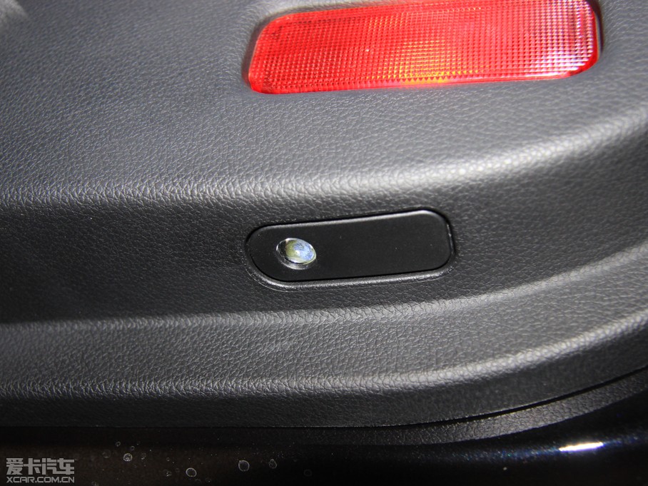 2015|L(fng)L(fng)AX7 2.0L ք(dng)ǐ