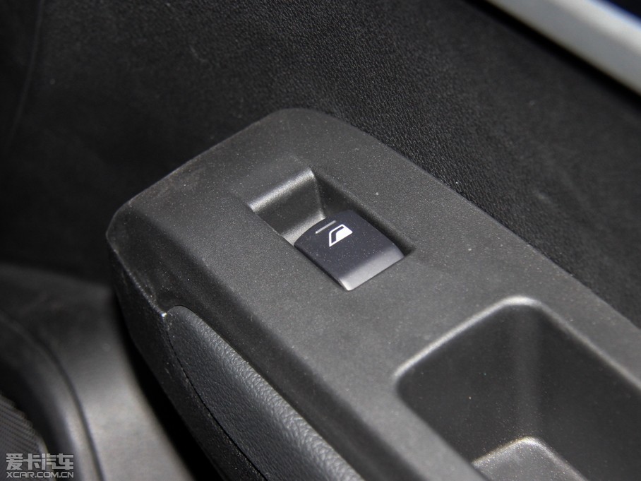 2015|L(fng)L(fng)AX7 2.0L ք(dng)ǐ