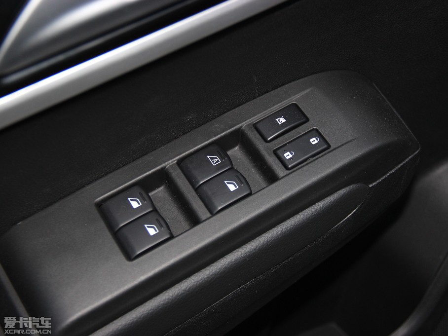 2015��|�L�L��AX7 2.0L �Ԅ��ǐ���