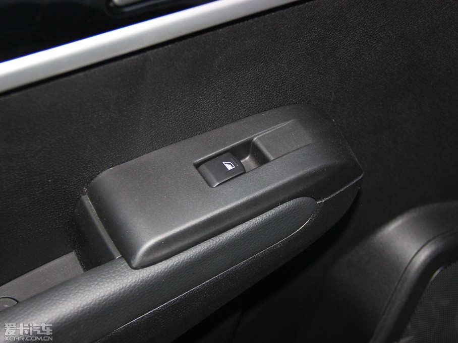 2015|L(fng)L(fng)AX7 2.0L Ԅ(dng)ǐ